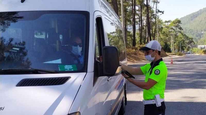 Trafik cezalarında indirimli ödeme süresi 1 aya çıkarıldı Trafik cezalarında indirimli ödeme süresi 1 aya çıkarıldı