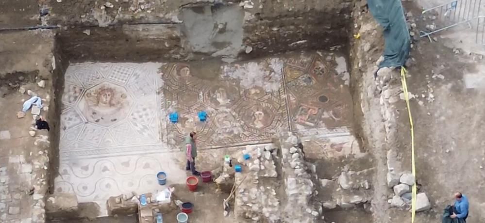 Papa'nın ziyareti öncesi İznik'te dev taban mozaiği keşfedildi Papa'nın ziyareti öncesi İznik'te dev taban mozaiği keşfedildi